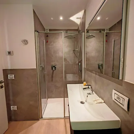 Sg Luxury - Pieds Dans L Eau Torri Appartement *